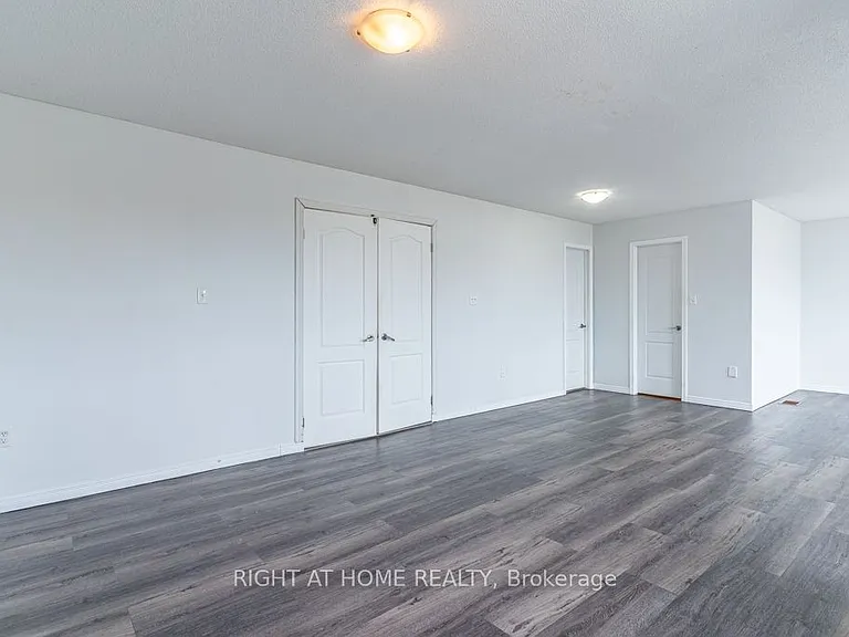 1373 Hunter St — Photo 21