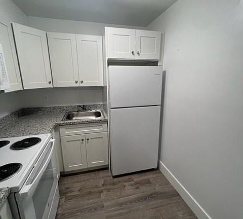 5th image of 2500 Johnson St APT 19