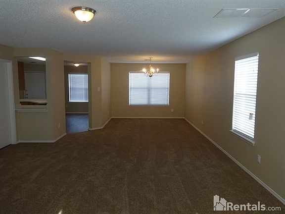 3rd image of 1903 Tampa Bay Way