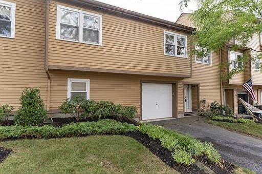 2nd image of 8 Russell Dr #7B
