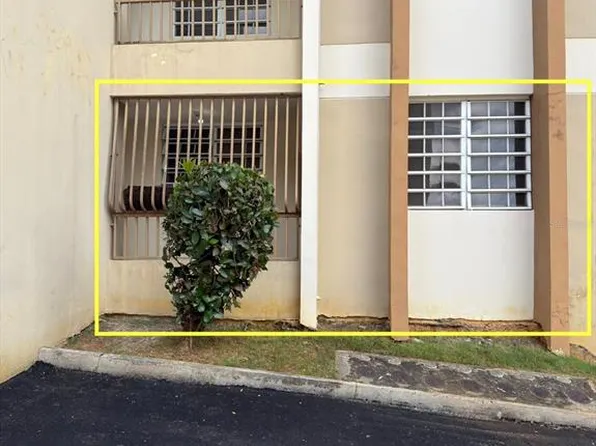 21 Calle Tamarindo Condominio Vlg, Mayaguez, PR 00680