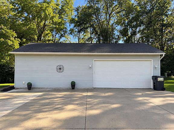 5th image of 1034 Northwest Rd