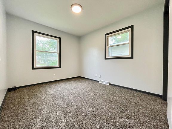 5th image of 5673 Christie Ave SE #5673