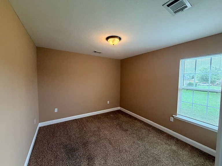 4916 Patton Dr — Photo 3