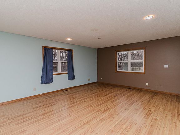 3rd image of 601 W 12th Ave