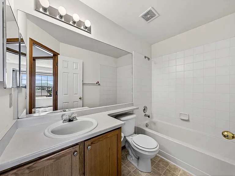 5660 Many Springs Dr — Photo 24