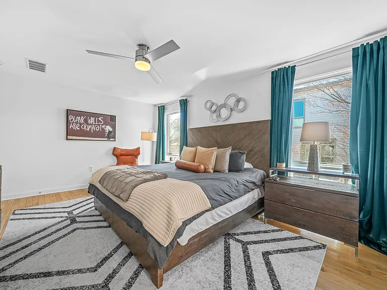 1277 Aalto Main NW — Photo 8