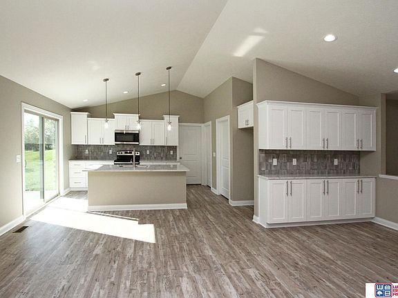 3rd image of 540 N 108th St