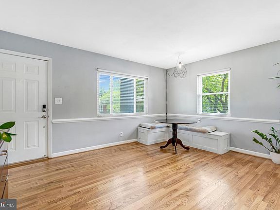 4th image of 6806 Smithway Dr