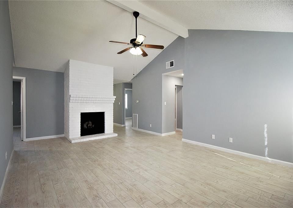 1st image of 5714 Village Way Dr