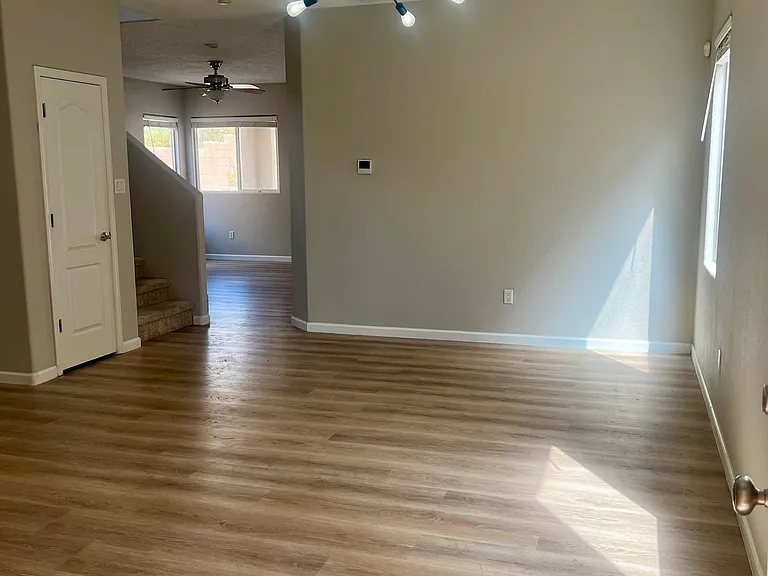 2319 Margarita Dr SE — Photo 5