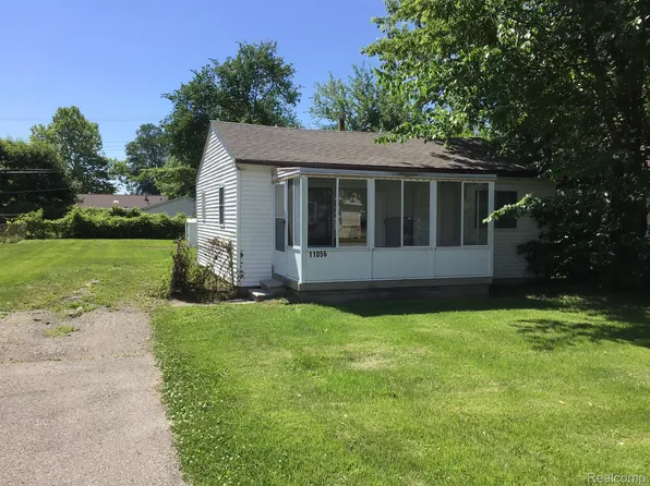 11056 Delano St, Romulus, MI 48174