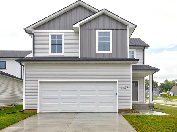 4427 Honey Bee Rdg, Des Moines, IA 50317