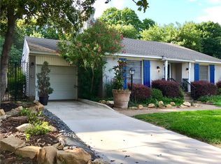 2411 W Colorado Blvd, Dallas, TX 75211