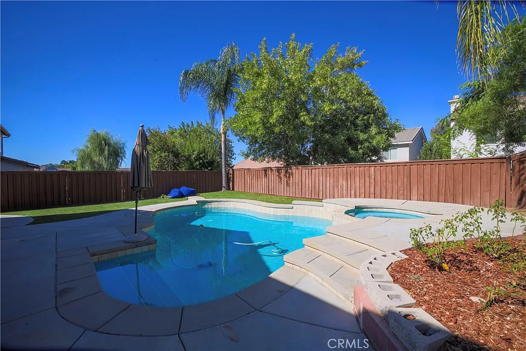 3 bed, 2.5 bath, 1512 sqft, $3,100 — Photo 3