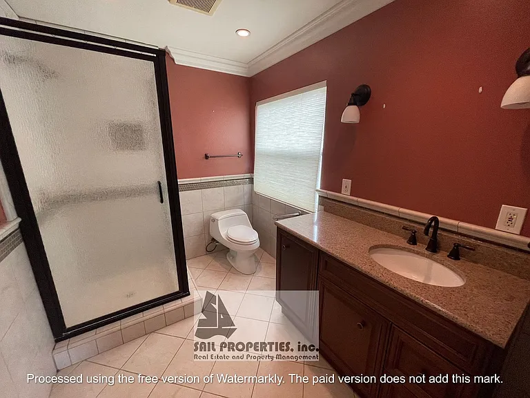 220 Baltimore Ave — Photo 11