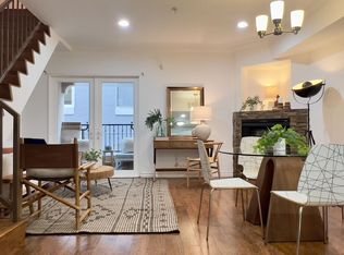 5633 Carlton Way #203, Los Angeles, CA 90028