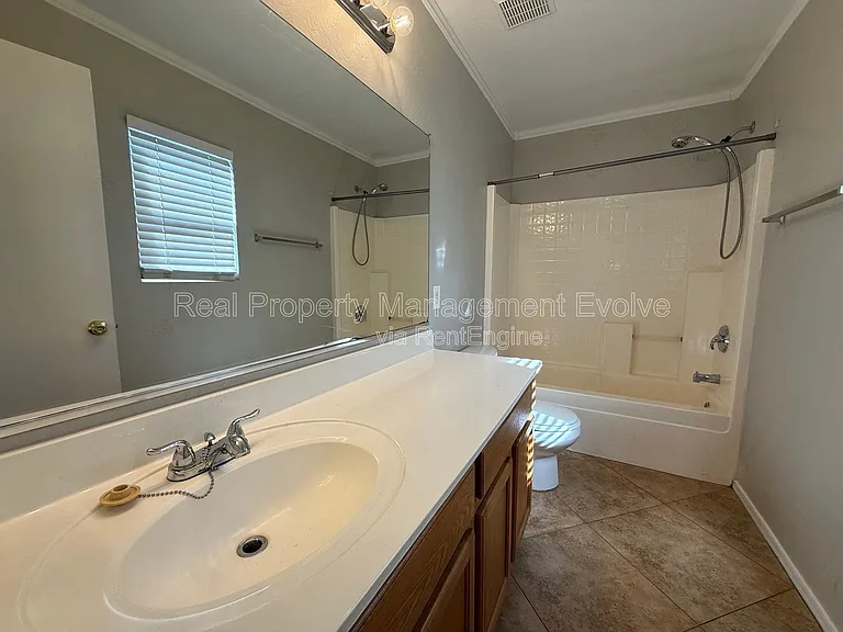 22621 W Yavapai St — Photo 13
