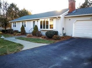 104 Colony Dr, East Longmeadow, MA 01028
