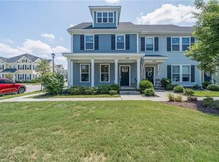 600 Muscadine Dr #2, Chesapeake, VA 23323