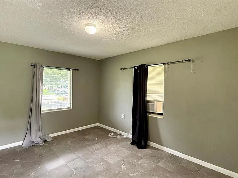 202 E Polk St — Photo 8