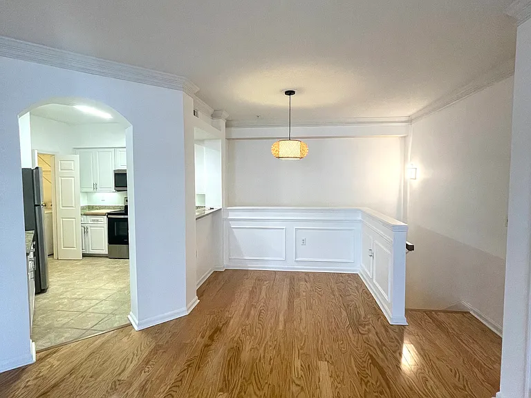 2201 Bay Club Cir — Photo 23