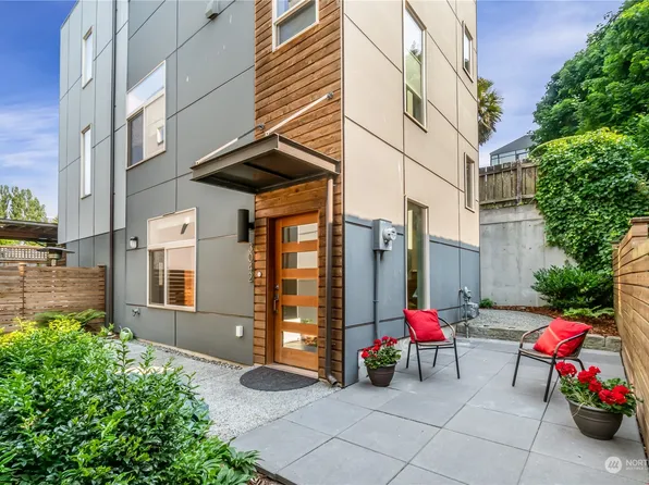3042 Alki Avenue SW, Seattle, WA 98116