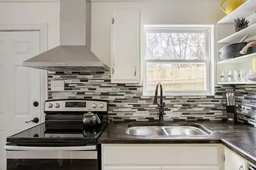 180 Remington Rd #0 Photo 1