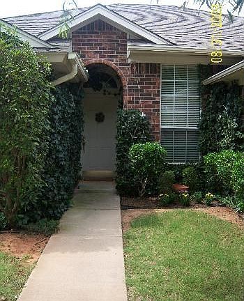 2nd image of 208 Sandstone Dr