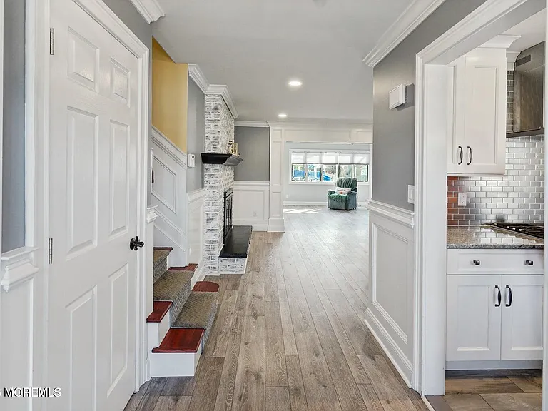437 Adamston Rd — Photo 6