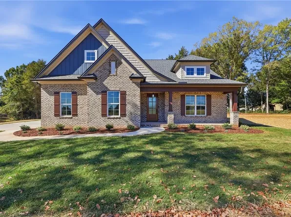 114 Rainbow Rd, Advance, NC 27006