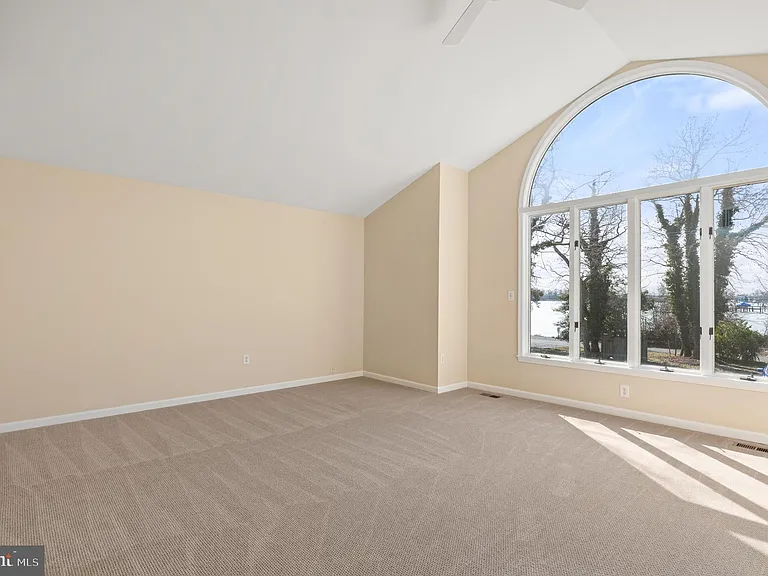 3563 Narragansett Ave — Photo 18