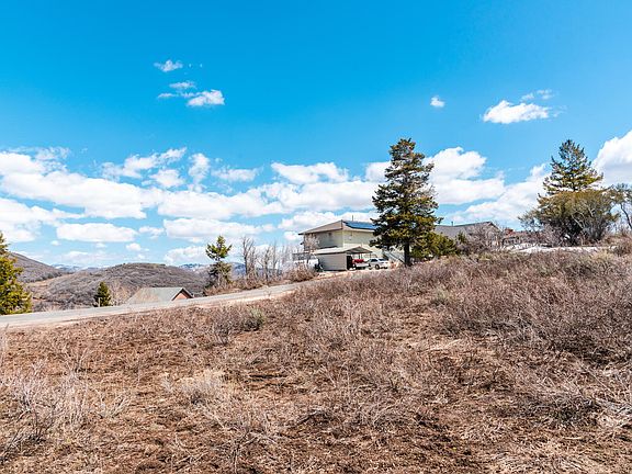 3rd image of 340 N Crestview Dr #33