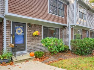 195 Falmouth Rd APT 7B, Mashpee, MA 02649