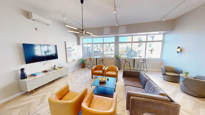 Rented by Voro, LLC | media 8