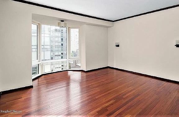 5th image of 150 E 85th St APT 10A