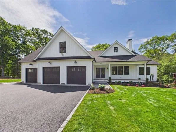 125 Whitehead Rd, Coventry, RI 02816