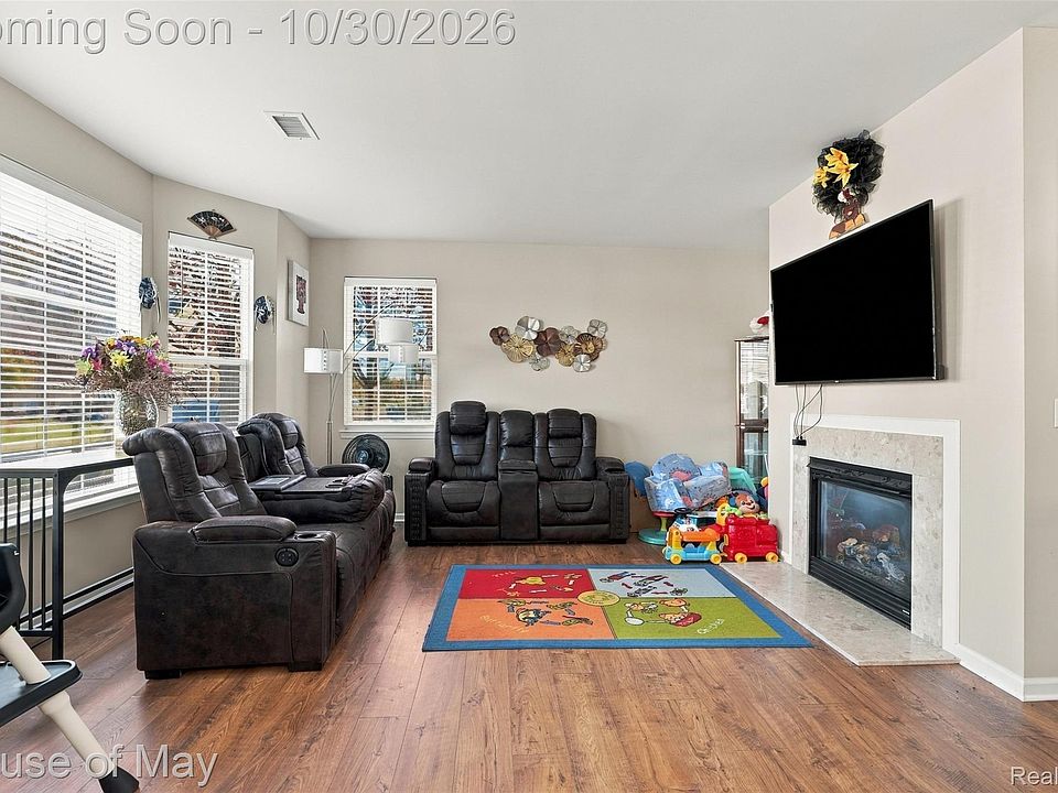 47651 Ormskirk Dr, photo 5