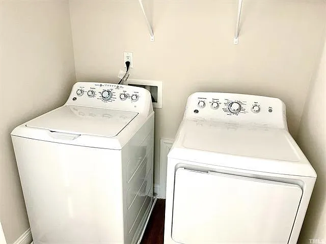 6920 Eddy Point Ln — Photo 20