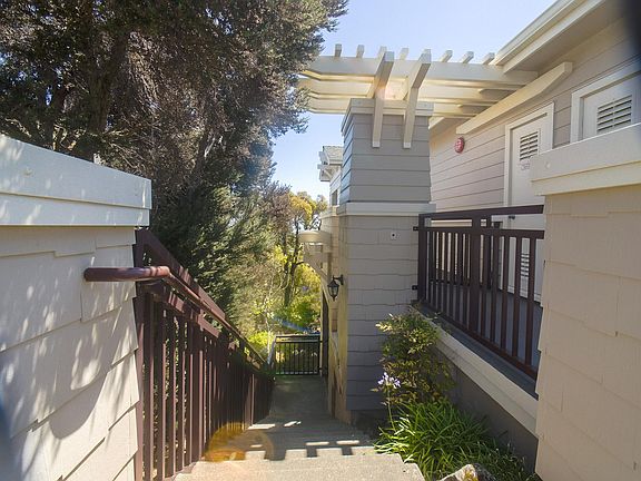5th image of 131 Golden Eagle Ln