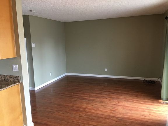 2nd image of 1594 Crucero Dr APT 2