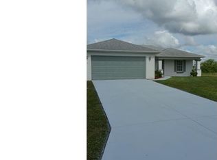 1034 Capetown Ave, Lehigh Acres, FL 33974