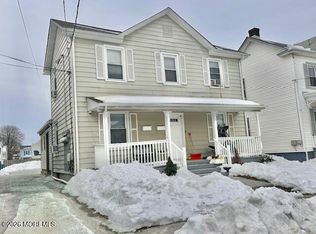 15 Doughty St #C, Raritan, NJ 08869