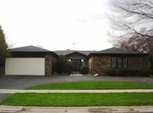 1733 Christopher Dr, Deerfield, IL 60015