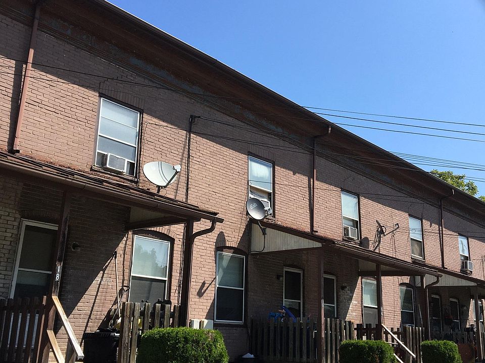 2 Meredith Court- a spacious townhouse with a beautiful back