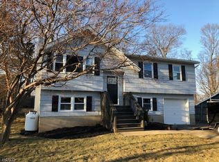 348 Dupont Ave, Hopatcong, NJ 07843