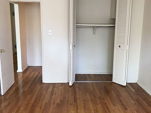 5th image of 465 E 7th St APT 2D