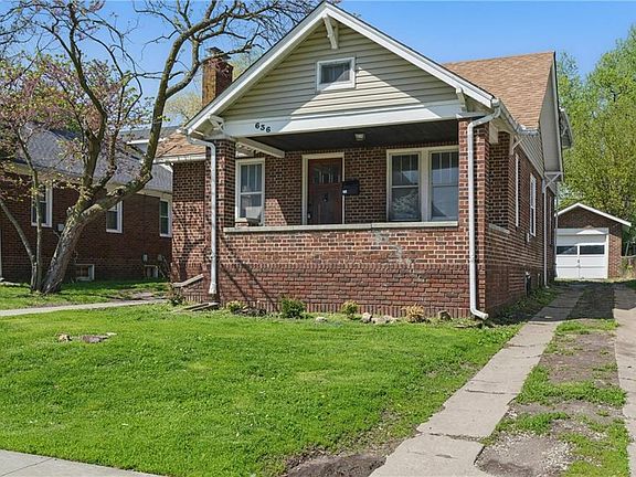 3rd image of 636 S Ash Ave