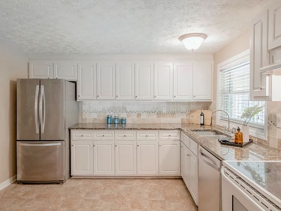 Large Kitchen