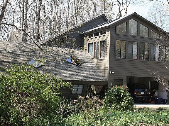 SUNROOM & GARAGE